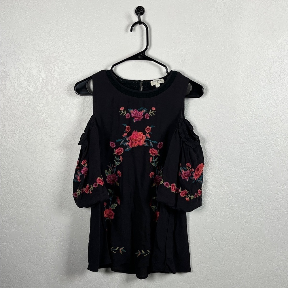 Umgee Women's Black Multi Color Floral Embroidered Textured Top Cold shoulder M